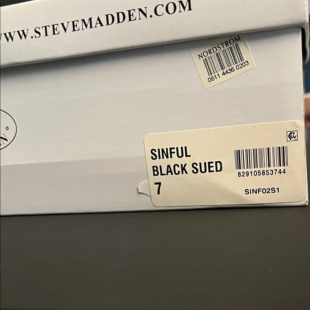 Steve Madden Elegant Black Peep-Toe Heels - Picture 2 of 7